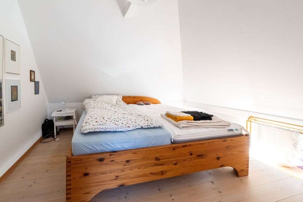 Immobilie in Niebüll - Baudenkmal - Bauernhaus unter Reet mit Scheune auf einer Warft im Gotteskoog - Bild 8