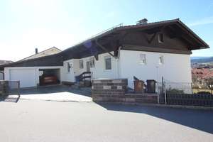 Großzügiges, gepflegtes Zweifamilienhaus in Ruhmannsfelden – Die vollständige Adresse der Immobilie erhältst du vom Anbieter., 94239 Ruhmannsfelden – Vorschaubild 5