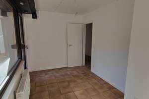 Großzügige, lichtdurchflutete Wohnung mit Balkon und Blick Richtung Stadtwald in gefragter Lage – Lotharstraße 44, 53115 Kessenich, Bonn – Vorschaubild 8