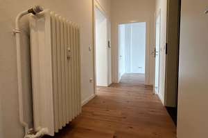 Frisch renovierte 3-Zimmerwohnung mit Balkon – Marktstraße 94, 46045 Altstadt-Mitte, Oberhausen – Vorschaubild 4