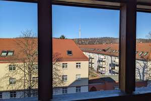 Ruhige Dachgeschosswohnung mit Loggia und Fernsehturmblick – Die vollständige Adresse der Immobilie erhältst du vom Anbieter., 1279 Tolkewitz/Seidnitz-Nord, Dresden – Vorschaubild 4