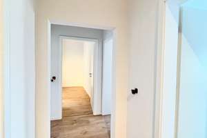 renovierte 4-Zimmer-Dachgeschosswohnung mit neuer Einbauküche – Ehranger Str. 4, 54293 Ehrang/Quint, Trier – Vorschaubild 10