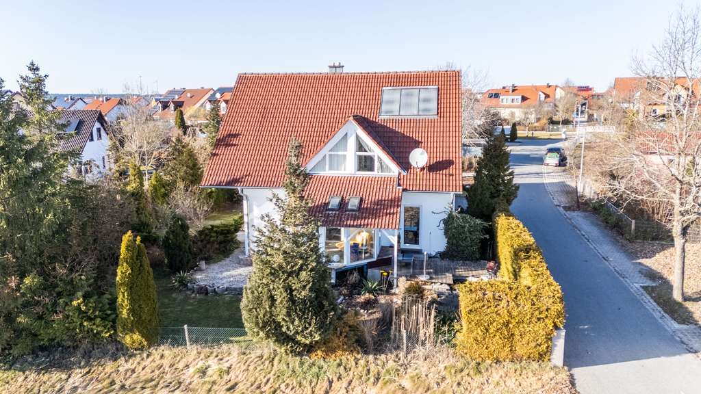 Immobilie in Deining - ***3 TERRASSEN, FREIER BLICK NACH SÜDEN - IHR NEUES ZUHAUSE*** - Bild 0