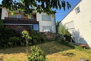 3-Familienhaus und Doppelhaushälfte und Nebengebäude – Die vollständige Adresse der Immobilie erhältst du vom Anbieter., 86316 Friedberg – Vorschaubild 1