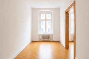 **Solide Kapitalanlage im Berliner Altbau: 4-Zimmer-Wohnung mit 115 m² in Top-Lage nahe Tiergarten** – Die vollständige Adresse der Immobilie erhältst du vom Anbieter., 10785 Tiergarten, Berlin – Vorschaubild 7