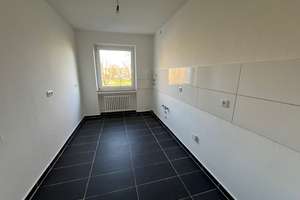 Großzügige 3 Zi.-Whng. mit Balkon, modernes wannenbad mit Fenster - Duisburg Rheinhausen – Joseph-Haydn-Straße 18, 47229 Rheinhausen-Mitte, Duisburg – Vorschaubild 5