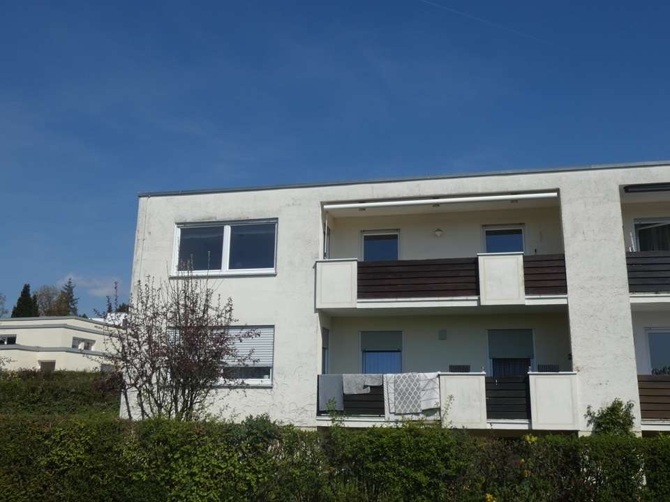 Helle, gut geschnittene 3,5-Zimmer Eigentumswohnung im Obergeschoss einer kleinen Wohnanlage, Ansbach Kreis – Bild 1