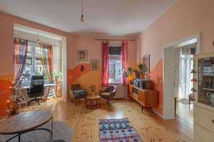 Zu Verkaufen! Top gepflegte 2-Zimmer-Altbau-Wohnung mit Balkon & Einbauküche im Samariterviertel! – Dolziger Straße 14, 10247 Friedrichshain, Berlin – Vorschaubild 2