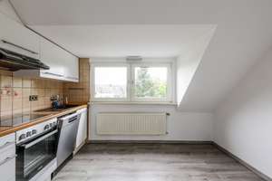 Welcome Home! Modernisierte 4,5- Raum-Dachgeschosswohnung mit rd. 93,9 m² und Garage in Frohnhausen  – Die vollständige Adresse der Immobilie erhältst du vom Anbieter., 45145 Frohnhausen, Essen – Vorschaubild 10