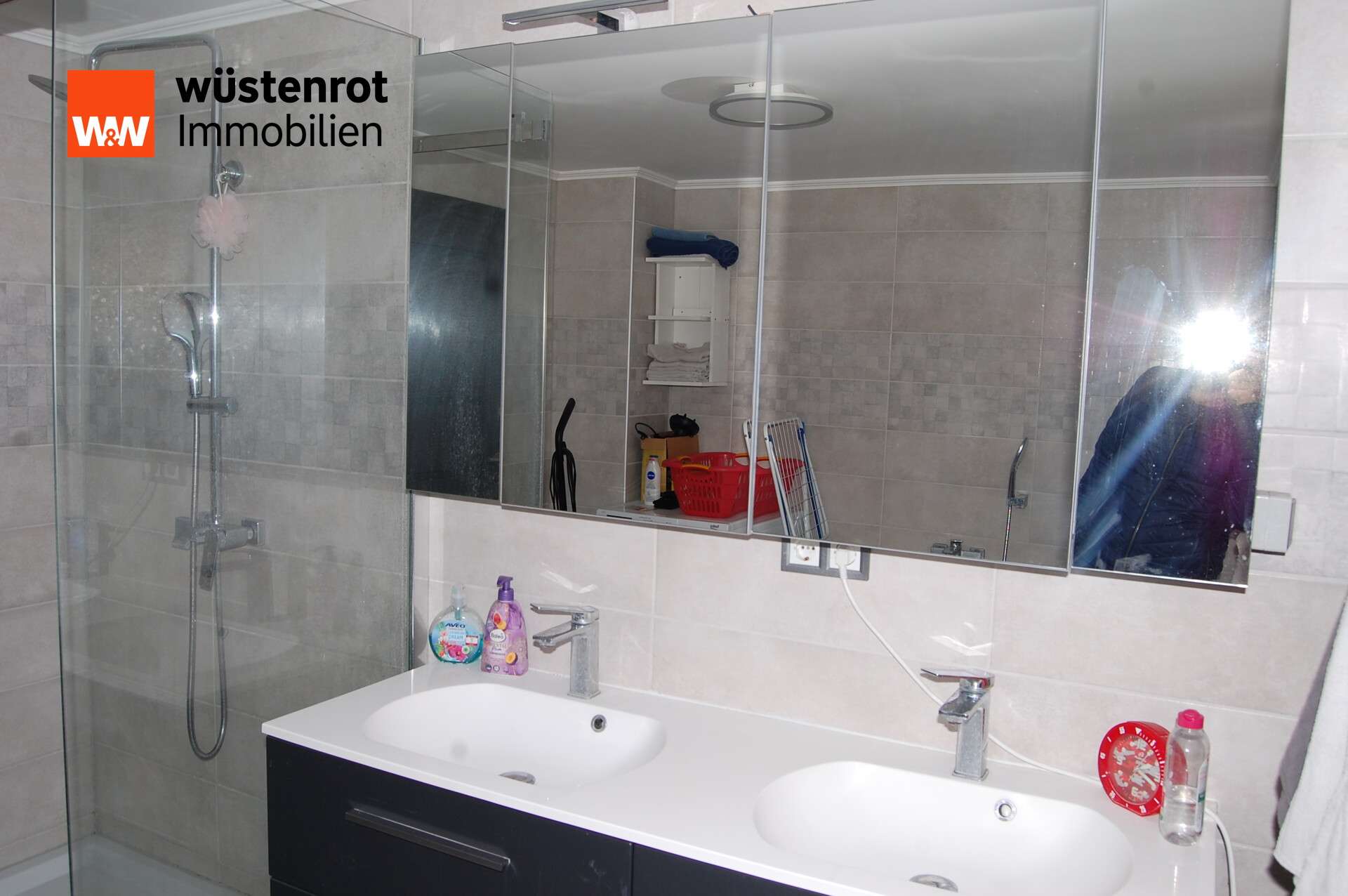 Immobilie in Parkstetten - Wohnen mit Garten: Modernisierte Doppelhaushälfte in Parkstetten - Bild 2