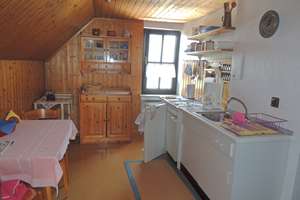 MÖBLIERTES APARTEMENT MIT KÜCHE IN RUHIGER GEHOBENER WOHNLAGE VON SOLINGEN-WALD