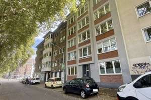 2,5 Zimmer mit Balkon und Gemeinschaftsgarten in zentraler und ruhiger Lage