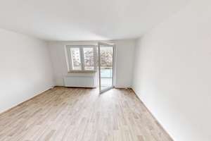 Ebenerdig erreichbare 2-Raum-Wohnung mit Balkon im Zentrum – Rosenhof 19, 9111 Zentrum, Chemnitz – Vorschaubild 2