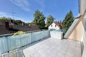 Ein Juwel !  Dachterrassenwohnung mit Lift in Alleinlage im DG