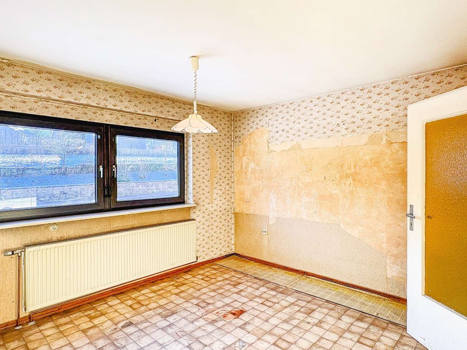 Immobilie in Annweiler am Trifels - Großzügiges 1-2 Familienhaus mit 1.599 m²Grundstück in Annweiler-Queichhambach - Bild 9