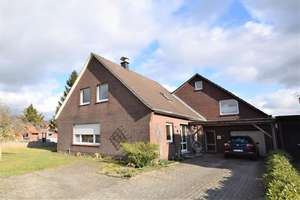 Wittmund (OT Burhafe):
Geräumiges Einfamilienhaus mit ausgebautem Nebengebäude! – Die vollständige Adresse der Immobilie erhältst du vom Anbieter., 26409 Wittmund – Vorschaubild 1