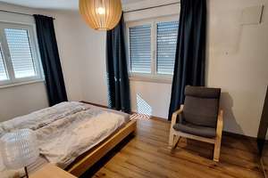 Großzügige 4,5-Zimmer-Wohnung mit Balkon in Ergoldsbach – Die vollständige Adresse der Immobilie erhältst du vom Anbieter., 84061 Ergoldsbach – Vorschaubild 5