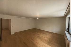 Lebendiges Viertel: 2,5-Zimmer-Wohnung in Wiesbaden – Sonnenbergerstrasse 27, 65193 Nordost, Wiesbaden – Vorschaubild 2