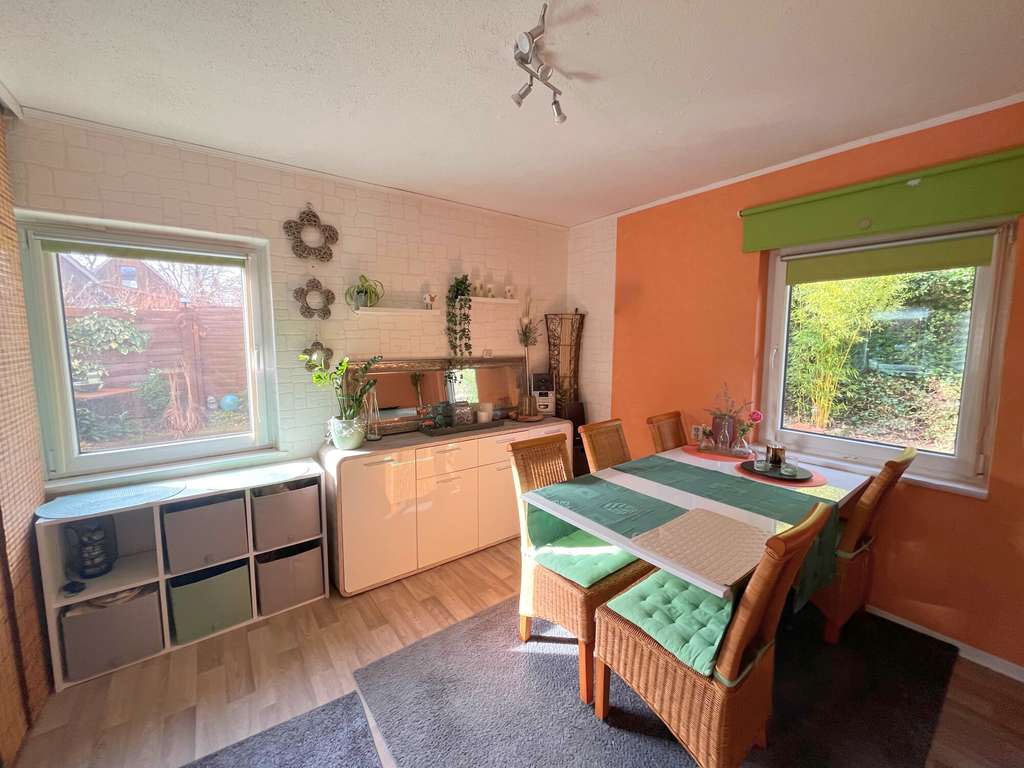 Immobilie in Hatten - Kleines Glück im Grünen – charmantes Häuschen mit Gartenidylle in Hatten - Bild 3