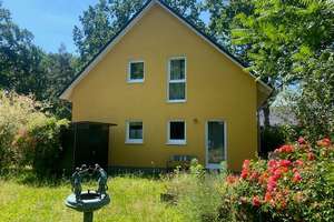 Ihr Platz im Grünen - Energetisches vollunterkellertes Einfamilienhaus (A) mit Naturgarten