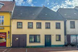 Sanierungsobjekt in Bad Sülze - 5 Wohnungseinheiten möglich – Die vollständige Adresse der Immobilie erhältst du vom Anbieter., 18334 Bad Sülze – Vorschaubild 3