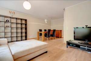 Möbliert: Schönes, möbliertes 4-Zimmer Haus in Haus mit Garten – Die vollständige Adresse der Immobilie erhältst du vom Anbieter., 81925 Oberföhring, München – Vorschaubild 2