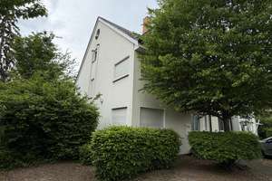 - Reduzierte Kaufnebenkosten - Großzügige Doppelhaushälfte in schöner Feldrandlage - Wiesbaden - – Die vollständige Adresse der Immobilie erhältst du vom Anbieter., 65205 Erbenheim, Wiesbaden – Vorschaubild 2