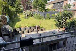 Wohlfühloase mit 300 m² Privatgarten – hochwertig sanierte 2,5-Zimmer-Wohnung mit Terrasse, EBK & Ho – Berchumer Str 8, 47137 Untermeiderich, Duisburg – Vorschaubild 2