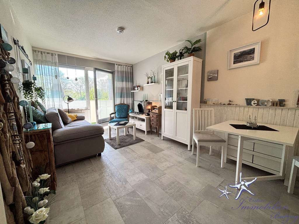 Immobilie in Schönberg (Holstein) - Ostseewind und Wohnkomfort: 1,5-Zimmer-Eigentumswohnung mit Balkon in Schönberg-Holm - Bild 1