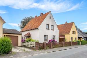 Großes Grundstück, großes Potential - Einfamilienhaus in Bremen-Rönnebeck – Die vollständige Adresse der Immobilie erhältst du vom Anbieter., 28777 Rönnebeck, Bremen – Vorschaubild 2