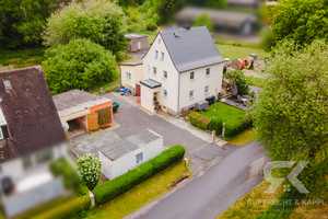 Großzügiges Zweifamilienhaus für Eigennutzer oder Kapitalanleger mit 9%! Rendite in Marktredwitz – Wunsiedel im Fichtelgebirge (Kreis) – Vorschaubild 2