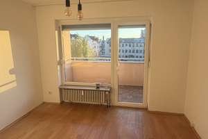 Helle 3-Zimmer-Wohnung mit Balkon, Aufzug & EBK | Nähe Ledermuseum – 63067 Messehalle, Offenbach am Main – Vorschaubild 3
