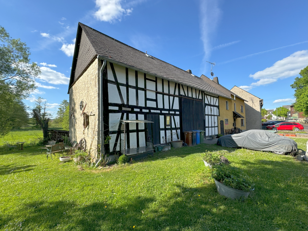 Einfamilienhaus mit Scheune und Weideland – idyllisches Leben auf dem Land, Neuwied Kreis – Bild 1