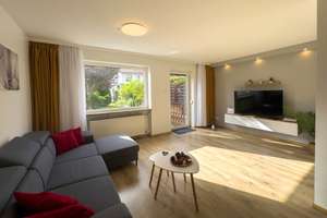 Charmantes, top-modernisiertes Reihenmittelhaus in Kaufbeuren - PRIVATVERKAUF (Provisionsfrei!) – Die vollständige Adresse der Immobilie erhältst du vom Anbieter., 87600 Kaufbeuren (Kernstadt), Kaufbeuren – Vorschaubild 2