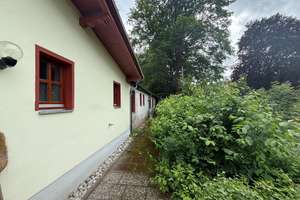 1362 - Wohnen auf einer Ebene + ca. 3.500 m² Garten im herrlichen Frankenwald – Die vollständige Adresse der Immobilie erhältst du vom Anbieter., 95180 Berg – Vorschaubild 3