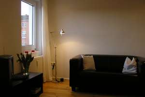 frei lieferbare , Altbauwohnung in der Thadenstraße, ohne Makler