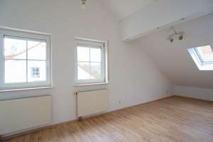 Doppelhaushälfte Wiesbaden-Nordenstadt mit 2 Stellplätzen, Balkon und kleinem Garten (Erbpacht) – Rüsselgasse 3B, 65205 Nordenstadt, Wiesbaden – Vorschaubild 10