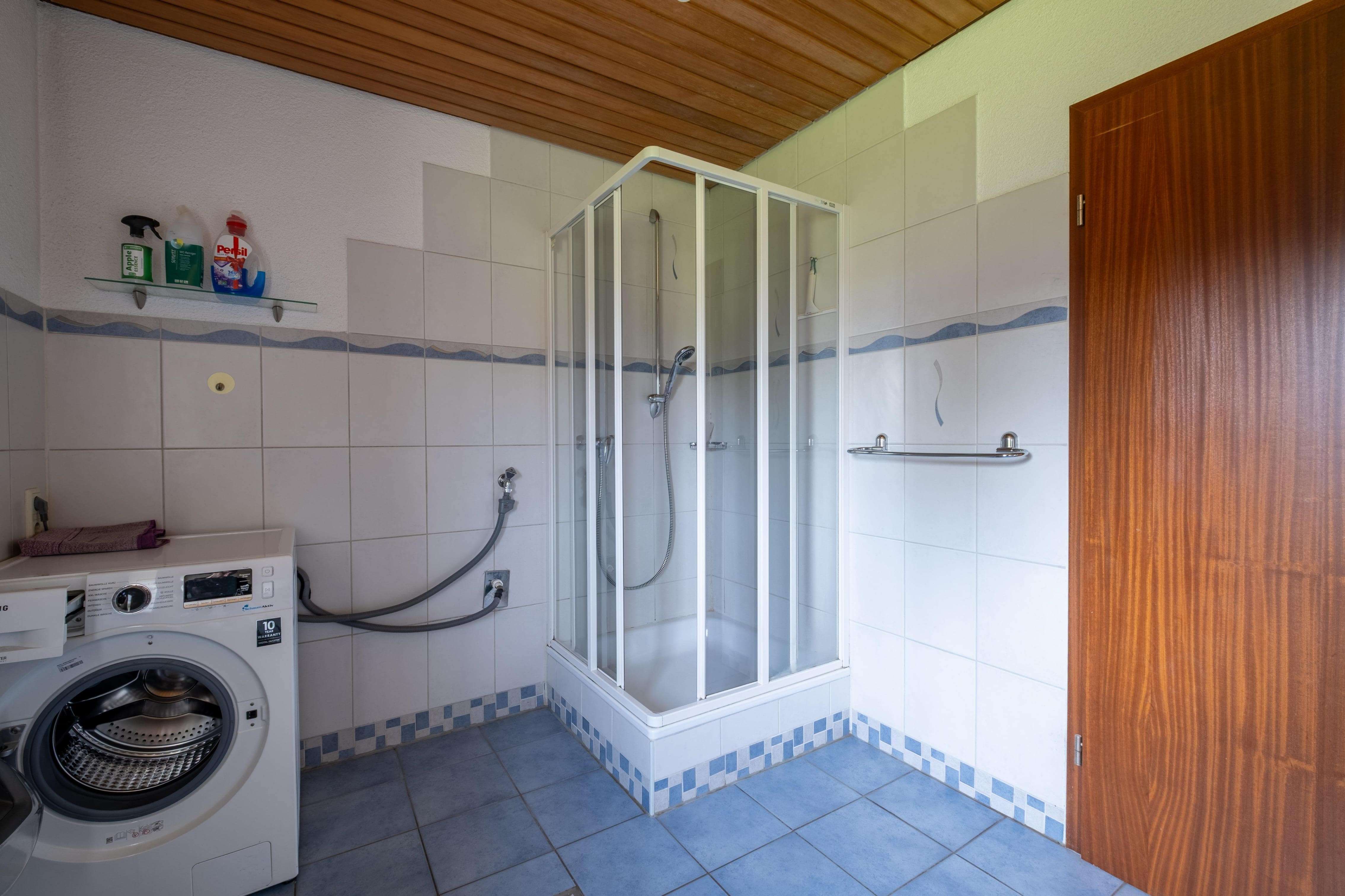 Immobilie in Fronreute - Attraktives Landhaus mit vielen Möglichkeiten – Perfekt für Eigennutzer und Kapitalanleger  - Bild 8