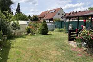 124 m² Freistett 3-Zimmer-Wohnung mit Garten und Garage, Küche inklusive