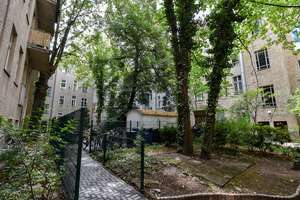 RUHIGE ALTBAUPERLE: STILVOLLE 2-ZIMMER-WOHNUNG MIT BALKON IM HERZEN VON FRIEDENAU I PROVISIONSFREI – Rheinstraße 50, 12161 Friedenau, Berlin – Vorschaubild 17