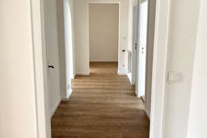 Altbau 4 Zimmer Dachgeschosswohnung im Gründerzeitviertel in Mönchengladbach – Die vollständige Adresse der Immobilie erhältst du vom Anbieter., 41061 Gladbach, Mönchengladbach – Vorschaubild 37