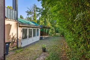 ++Altbaujuwel teilmöbliert mit parkähnlichem Garten in Niederursel++ – 60439 Niederursel, Frankfurt am Main – Vorschaubild 4