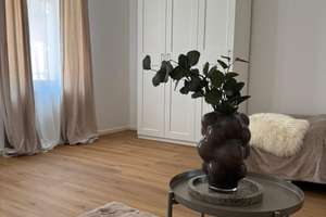 Renovierte & möblierte 1-Zimmer-Altbauwohnung mit Einbauküche in Würzburg – Schiestlstraße 8, 97080 Grombühl, Würzburg – Vorschaubild 5