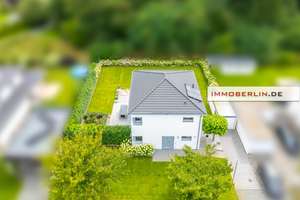 IMMOBERLIN.DE - Sehr attraktives Haus mit Sonnenterrasse, großem Garten & Garage in familiärer Lage – Die vollständige Adresse der Immobilie erhältst du vom Anbieter., 14641 Wustermark – Vorschaubild 2