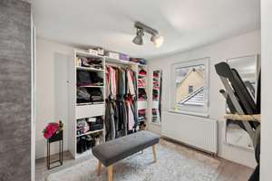 MAISONETTE – Frisch renovierte Maisonette-Wohnung mit 2 Bädern und offener Küche in Lauterstein – Die vollständige Adresse der Immobilie erhältst du vom Anbieter., 73111 Lauterstein – Vorschaubild 3