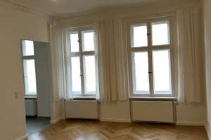 FRIEDRICHSHAIN | renovierte 1-Zimmer Wohnung mit Einbauküche, Fischgrätparkett, Stuck | ALTBAU – Die vollständige Adresse der Immobilie erhältst du vom Anbieter., 10249 Friedrichshain, Berlin – Vorschaubild 6