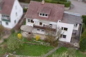 Vaihingen Enz Kernstadt - Familiengerechtes, freistehendes MFH mit wunderschöner Aussicht – Znaimer Straße 10, 71665 Ludwigsburg (Kreis) – Vorschaubild 1
