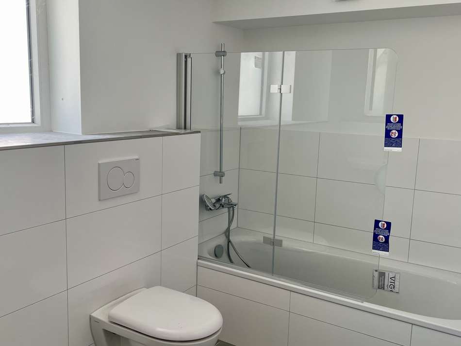 WE 4 Badezimmer mit Wanne