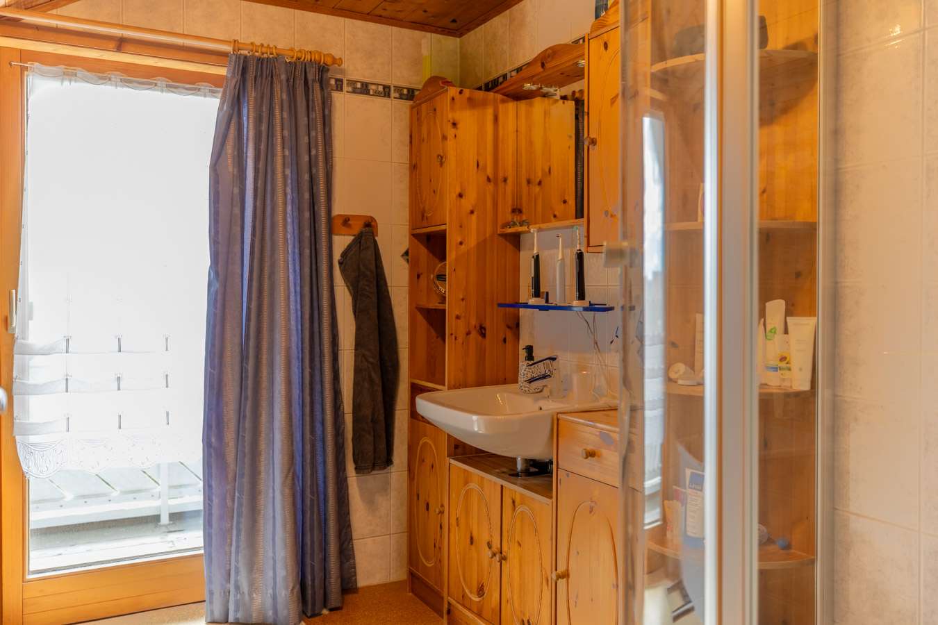 Immobilie in Markt Wald - Ein Haus, das mehr kann: Wärme, Raum und jede Menge Lieblingsplätze - Bild 8