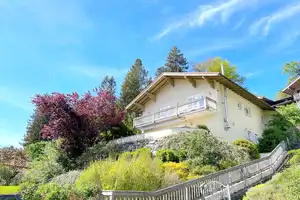 Haus mit unverbaubarem Blick zum Tegernsee, Rottach und Wallberg direkt am Leeberg, Dach ausbaubar – Miesbach (Kreis) – Vorschaubild 1
